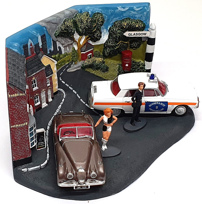 Vanguards 1/43 Scale PD1002 - Rover 2000 & Jaguar XK120 Renfrew Police Diorama