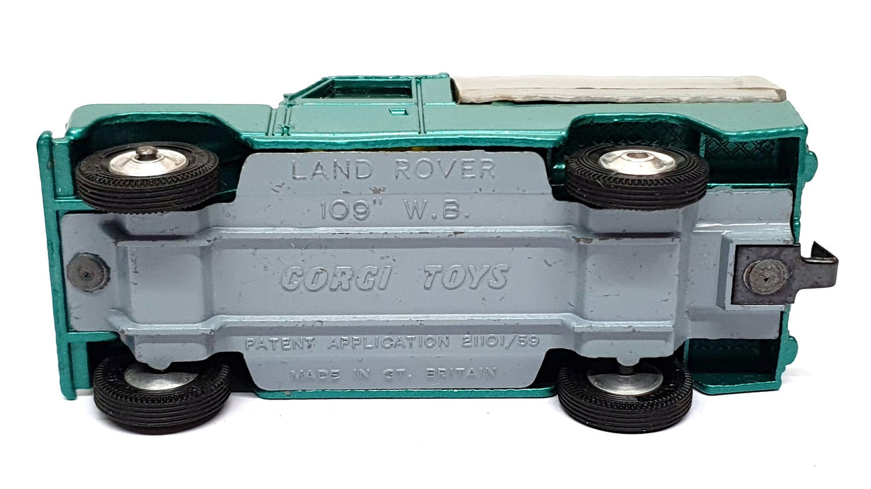 Corgi Toys Original Diecast 438 - Land Rover 109 WB - Met. Green/Grey