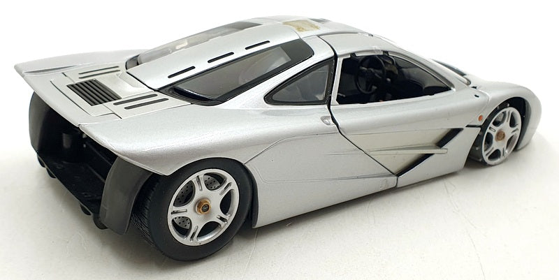 UT 1/18 Scale Diecast 7224K - McLaren F1 - Silver