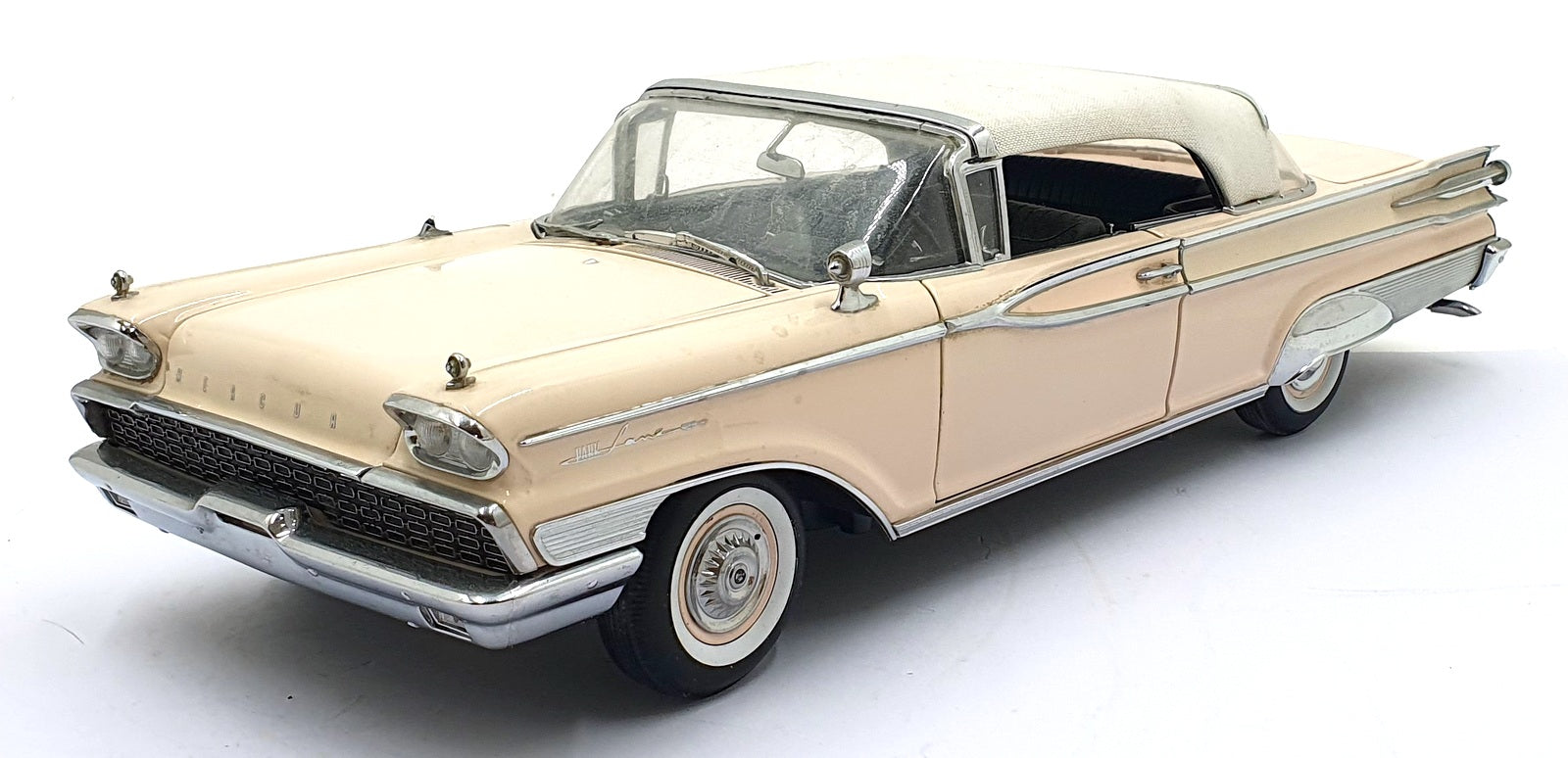 Sun Star 1/18 Scale Diecast 5165 1959 Mercury Park Lane Closed Convertible Pink