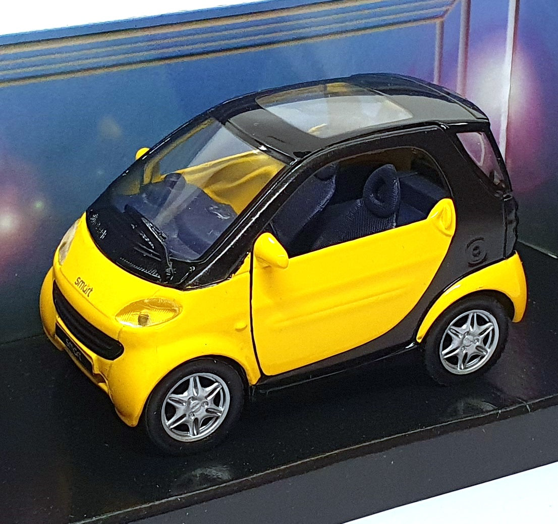 Maisto 1/33 Scale Diecast 21103 - Smart Coupe Motorized - Yellow/Black