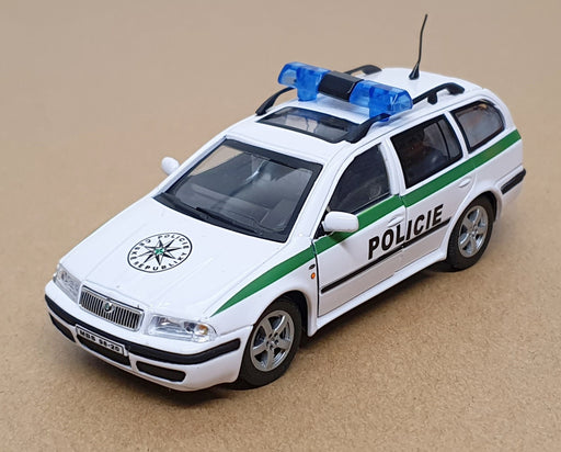 Hongwell 1/43 Scale 7226Z - Skoda Octavia Czech Policie Police Car