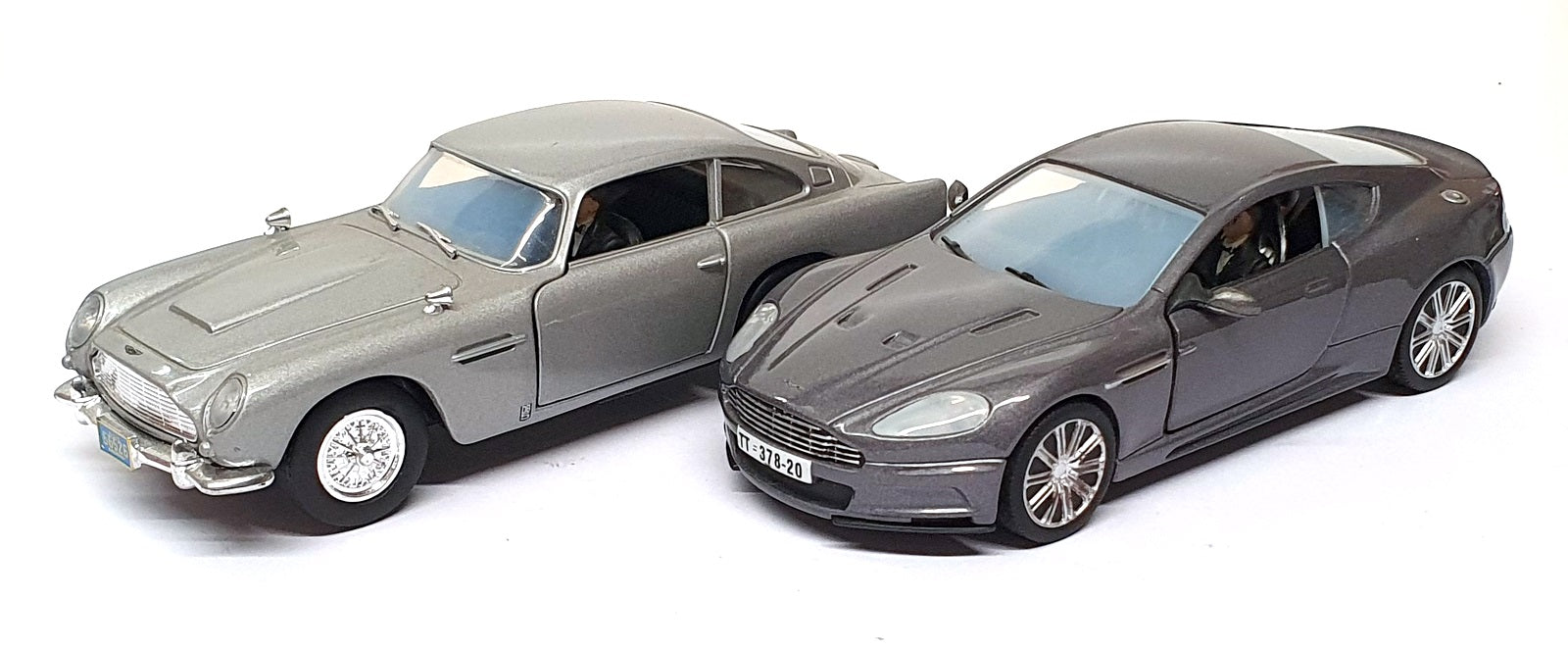 Corgi 1/36 Scale CC99193 Aston Martin DB5 & DBS Set James Bond 007 Casino Royale