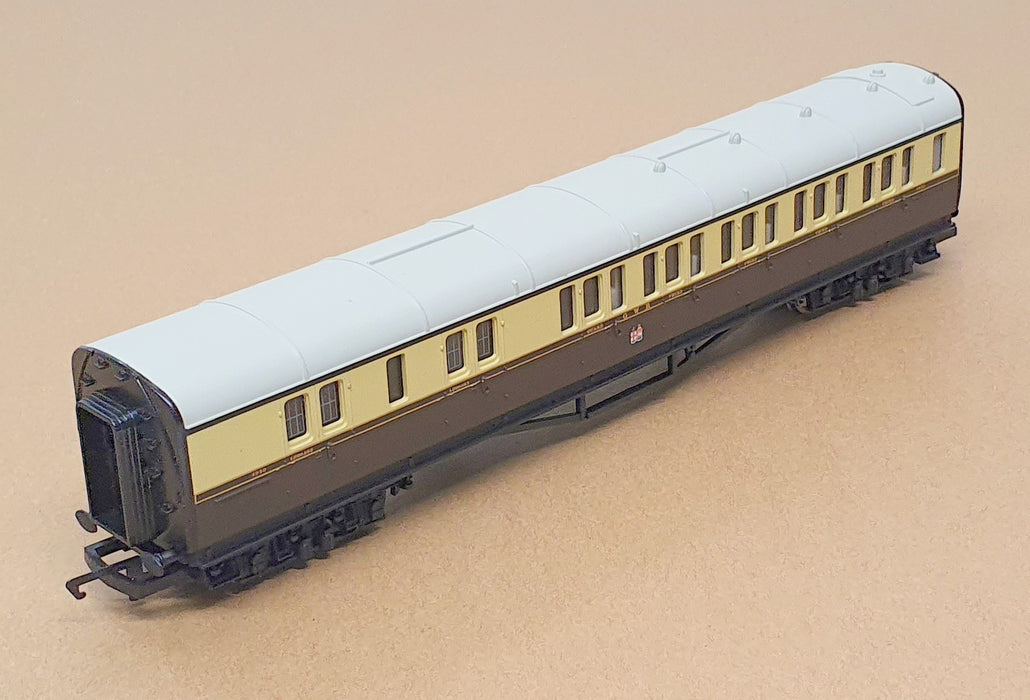 Hornby OO Gauge (1/76) R 4066B - GWR Brake Coach 4940