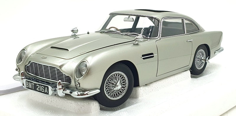 Autoart 1/18 Scale 70296 - Aston Martin DB5 Goldfinger (w/weapons) - Silver