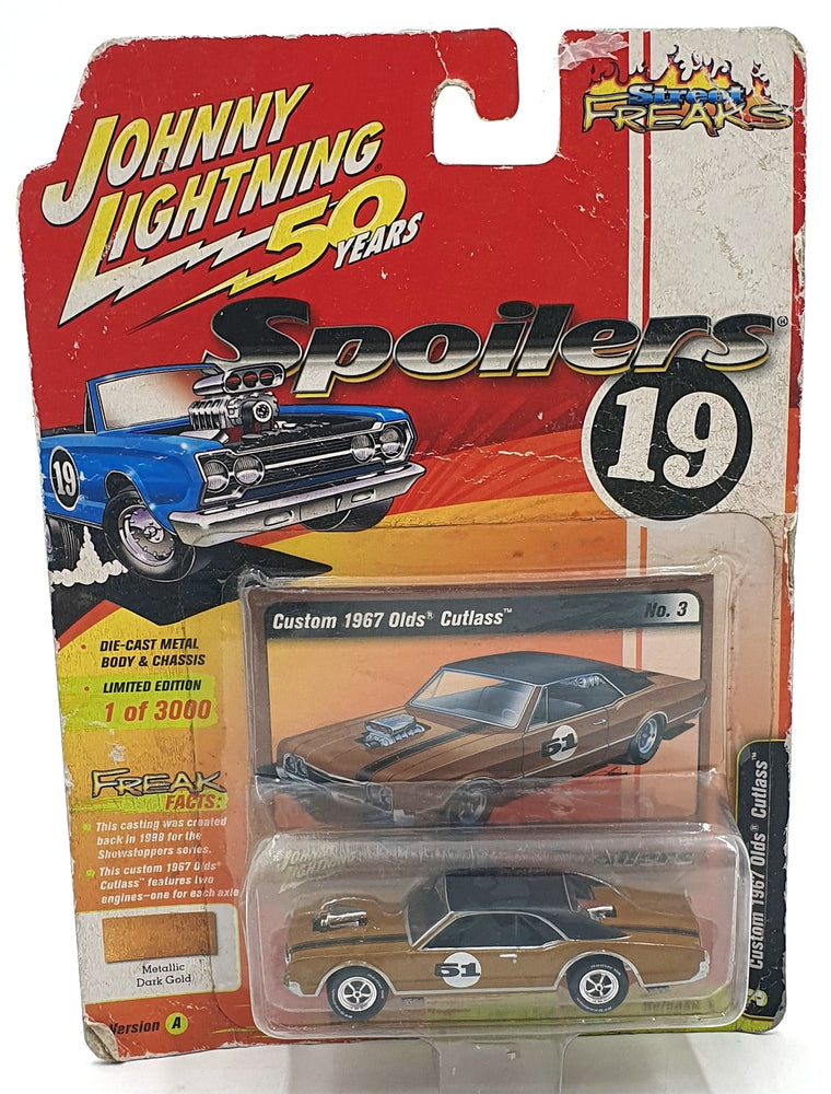 Johnny Lightning 1/64 Scale JLSF013 1967 Custom Oldsmobile Cutlass #51 Met. Gold