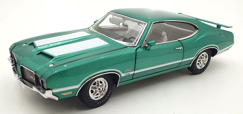 ACME Models 1/18 Scale A1805602 - 1972 Oldsmobile 442 W30 - Green