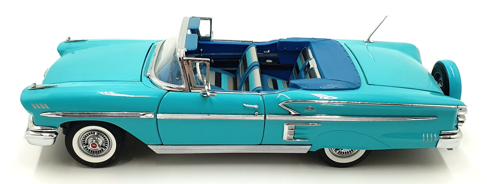 Danbury Mint 1/24 Scale D29724 - 1958 Chevrolet Impala - Turquoise