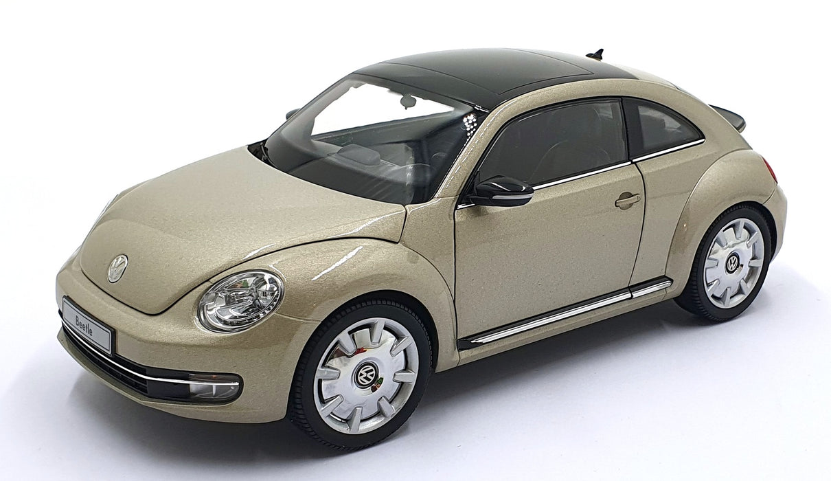 Kyosho 1/18 Scale Diecast 08811MS - Volkswagen The Beetle Coupe Moon Rock Silver