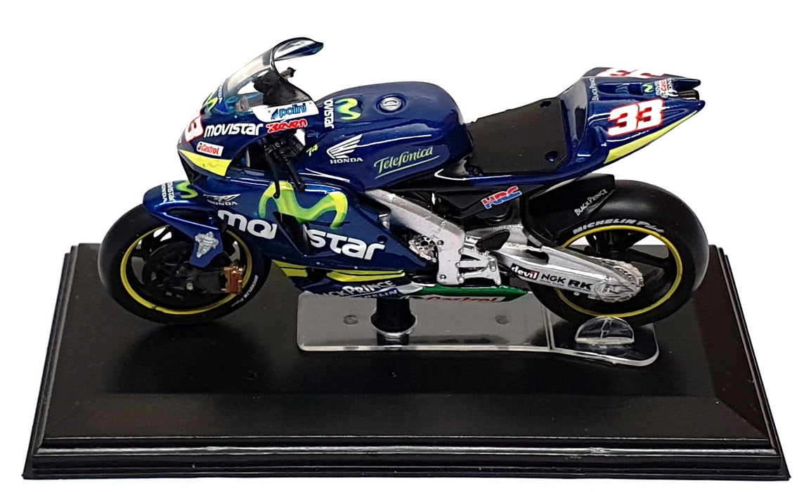 Italeri 1/22 Scale IT03C - Moviestar Honda RC211V Moto GP 2005 Melandri