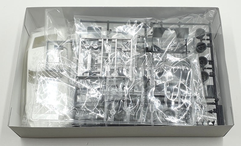 Fujimi 1/24 Scale Unbuilt Model Kit 039299 - Nissan Fairlady 240ZG