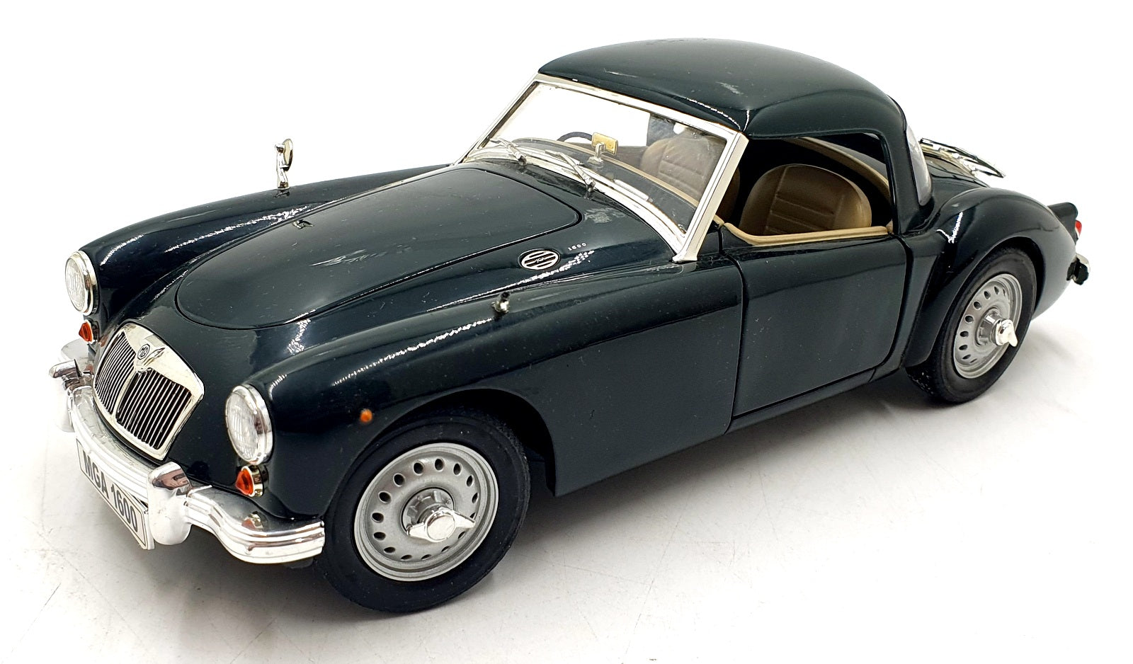 Revell 1/18 Scale Diecast 22426V - MGA Hard Top - Green