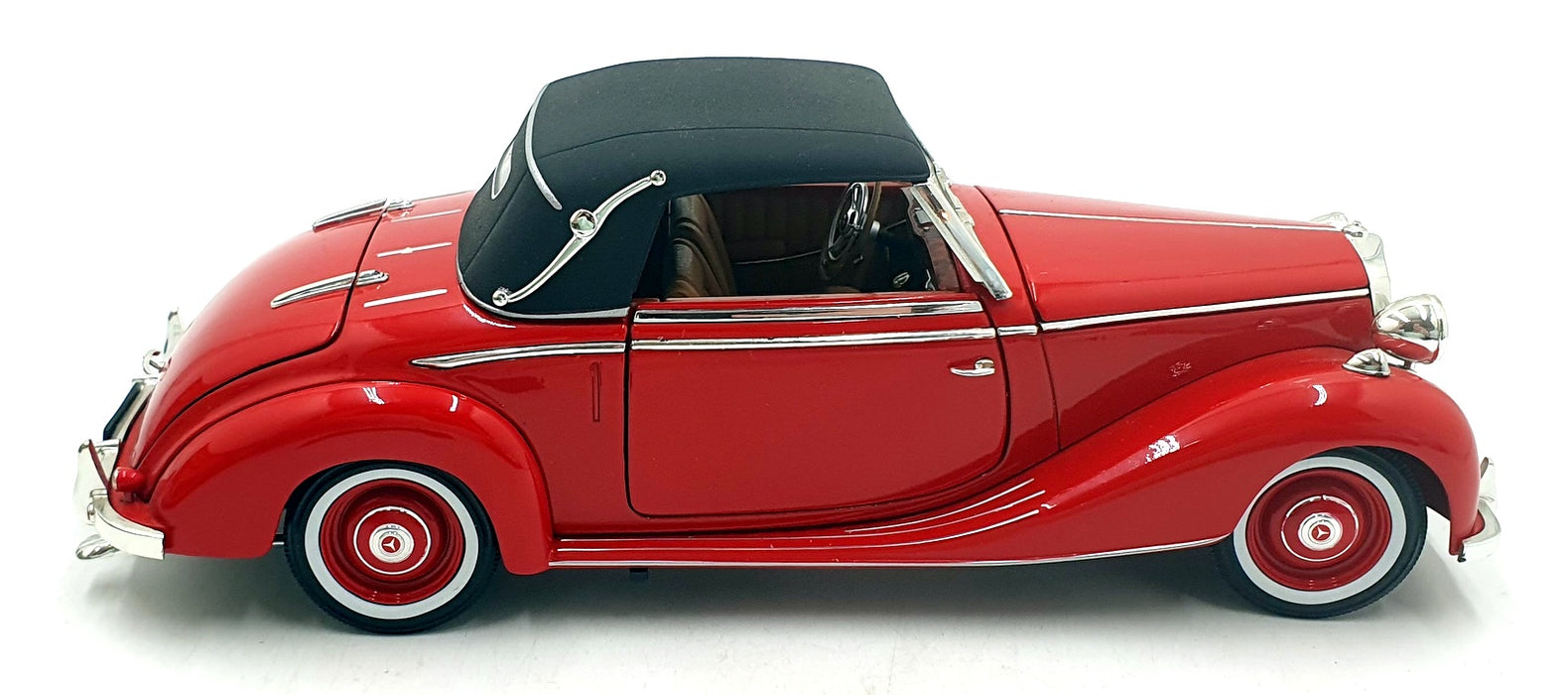 Signature 1/18 scale Diecast DC6524A - Mercedes-Benz 170S 1950 Convertible - Red