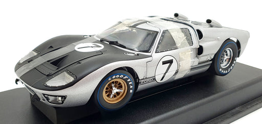 Shelby Collectibles 1/18 Scale Diecast 06922S - Ford GT40 1966 MK II - Silver