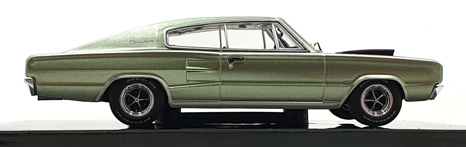 Ixo 1/43 Scale Diecast CLC605N.22 - 1967 Dodge Charger MK1 - Met. Green