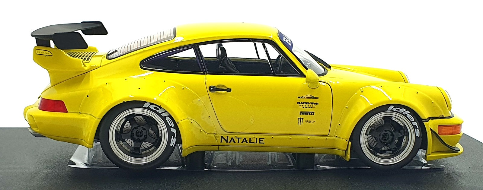 Solido 1/18 Scale S1807518 - 2023 Porsche RWB - Natalie