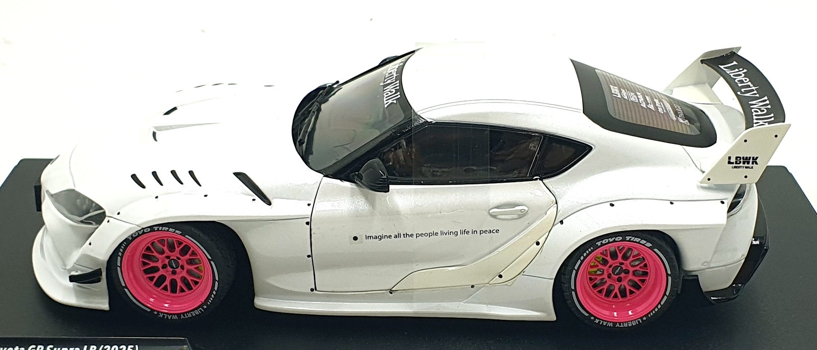 Solido 1/18 Scale S1815502 - 2025 Toyota GR Supra LWB - White/Pink