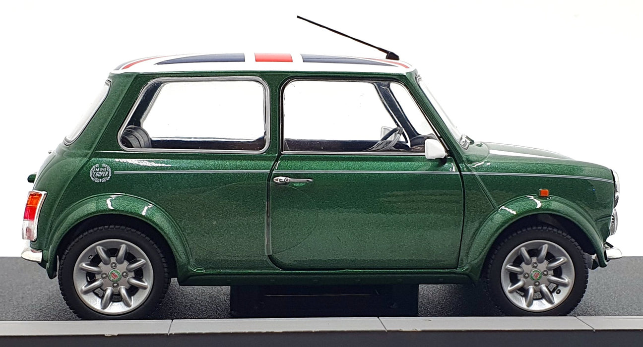 Solido 1/18 Scale S1800612 - 1997 Mini Cooper Sport - Racing Green