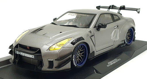 Solido 1/18 Scale S1805815 - Nissan GT-R (R35) LWB 2.0 - Silver