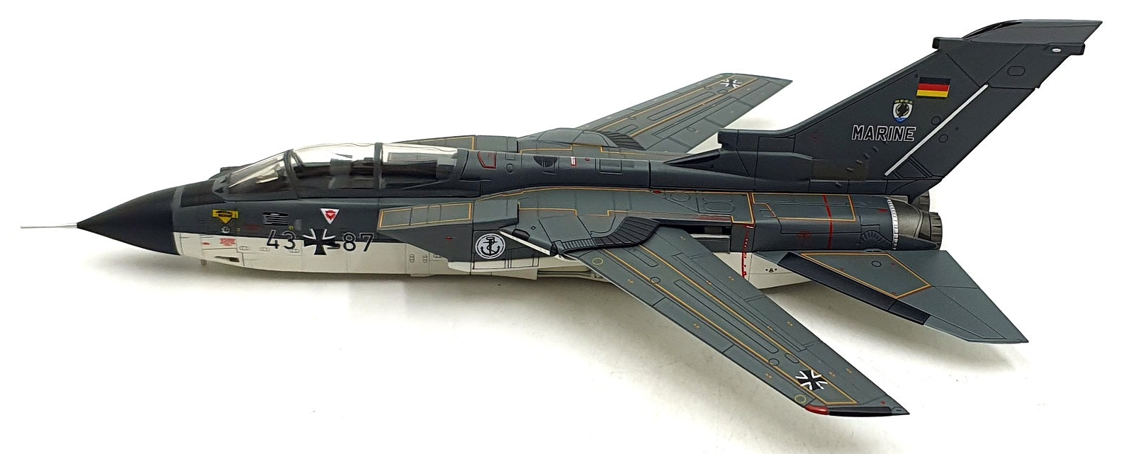 Hobby Master 1/72 Scale HA6732 - Tornado IDS MFG 43+87 Germany 1996 w Missile