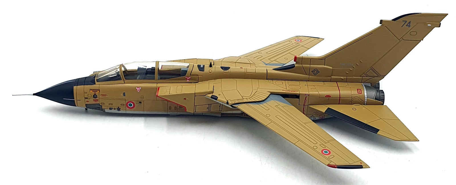 Hobby Master 1/72 Scale HA6730 - Tornado IDS MM7074 IAF Al Dhafra AB 1991