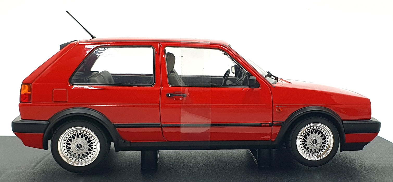 Solido 1/18 Scale S1812701 - 1989 Volkswagen Golf 2 GTI G60 - Mars Red