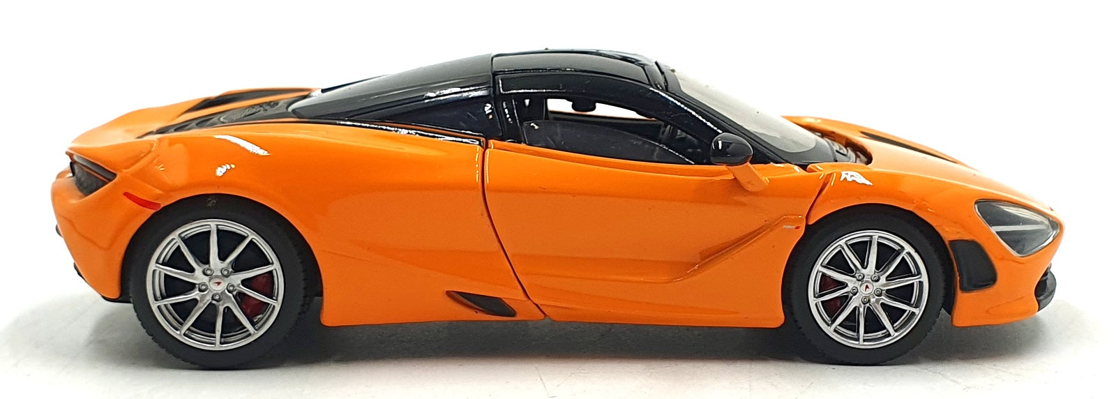 Tayumo 1/32 Pull Back & Go 32130020 - McLaren 720S LHD - Orange