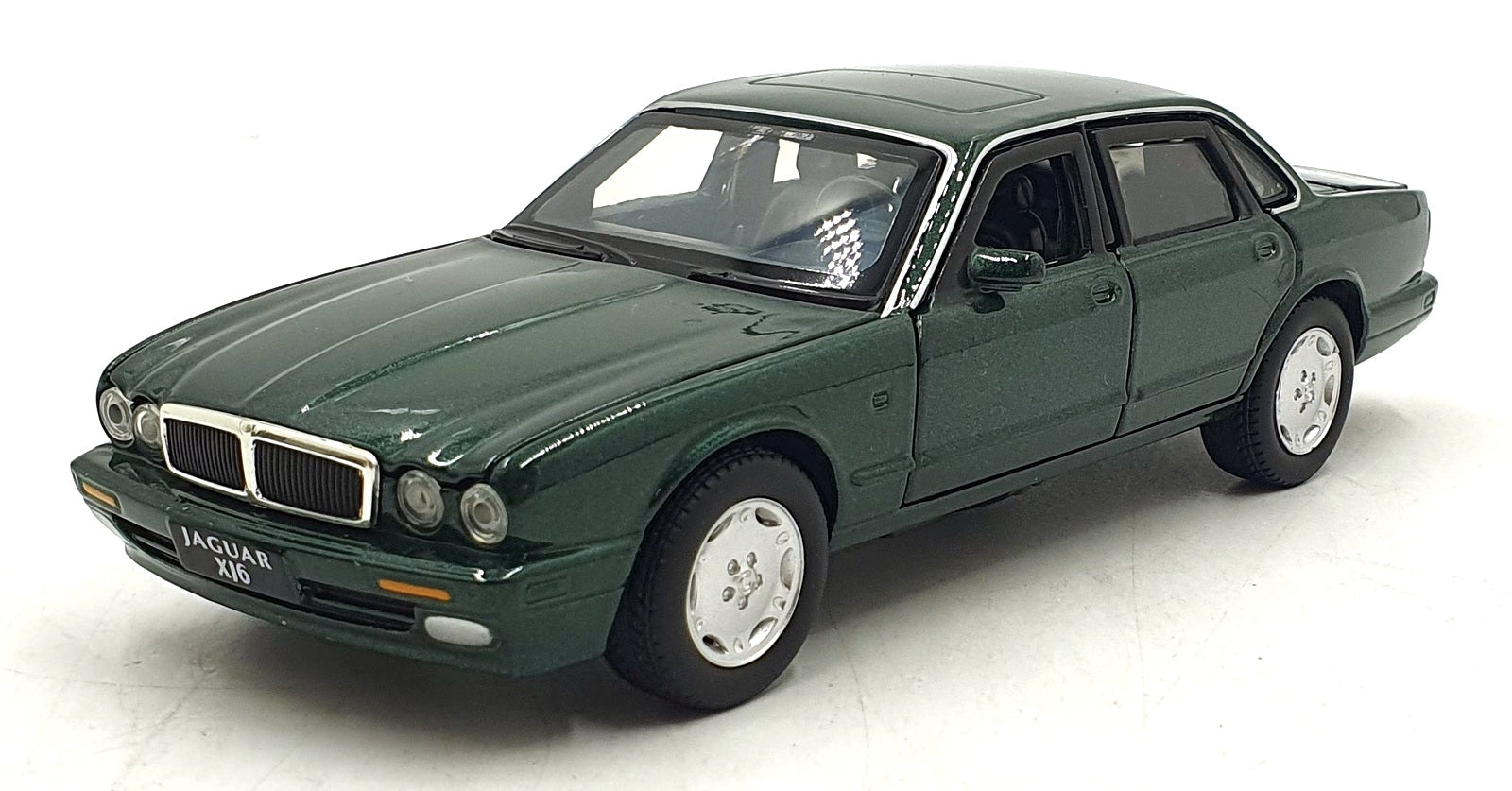 Tayumo 1/32 Pull Back & Go 32115015 - Jaguar XJ6 LHD - Racing Green