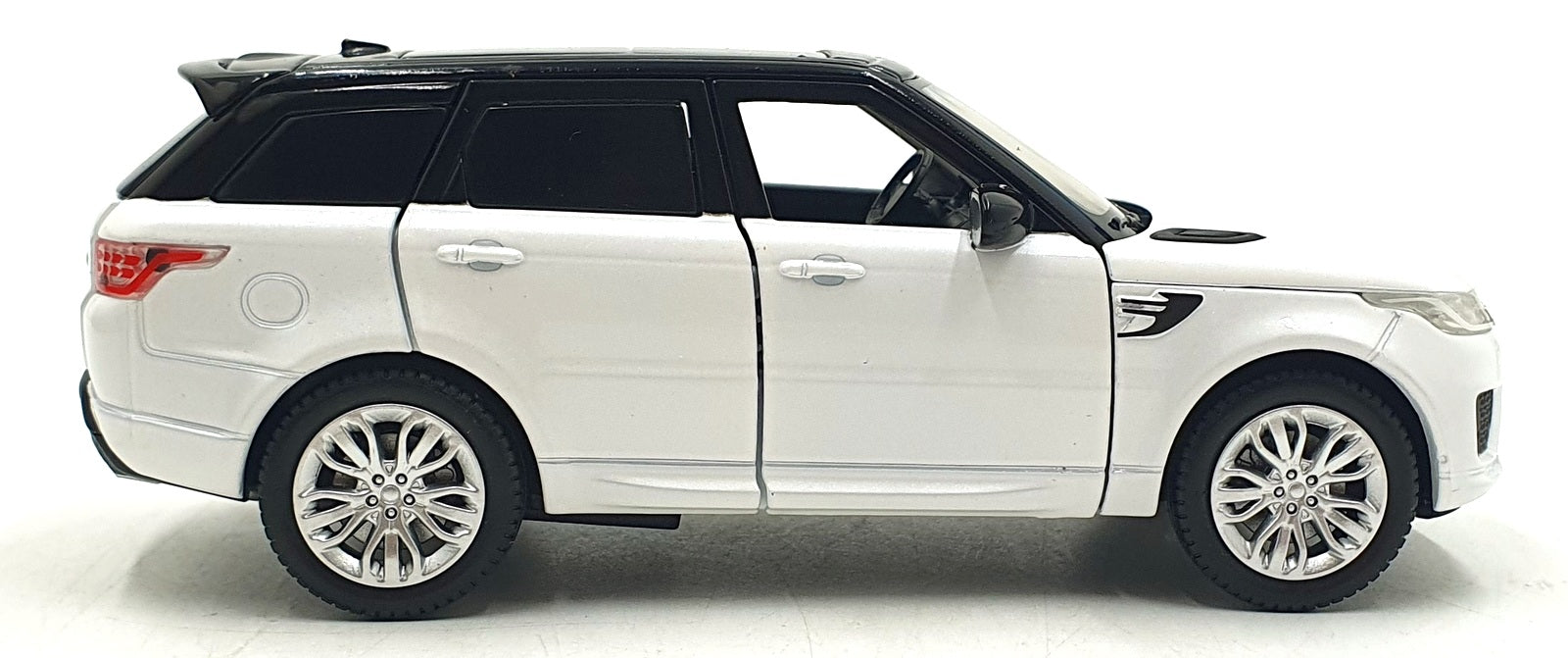 Tayumo 1/32 Pull Back & Go 32105015 - Range Rover Sport LHD - Fuji White
