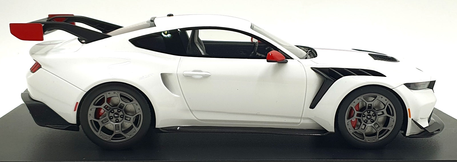 Top Speed 1/18 Scale TS0675 - Ford Mustang GTD Spirit of America - White