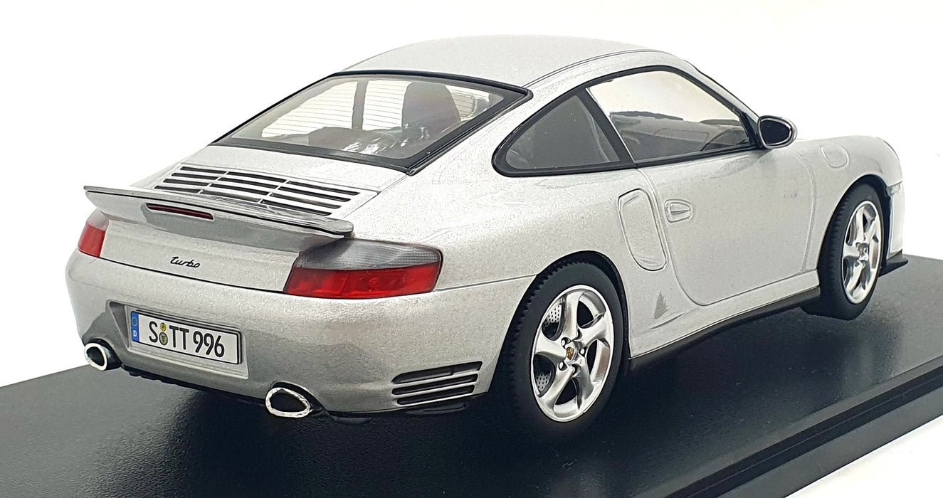 KK Scale 1/18 Scale KKDC181471 - 2000 Porsche 911 (996) Turbo - Silver