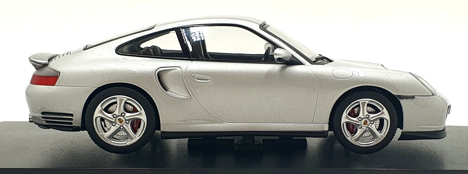 KK Scale 1/18 Scale KKDC181471 - 2000 Porsche 911 (996) Turbo - Silver