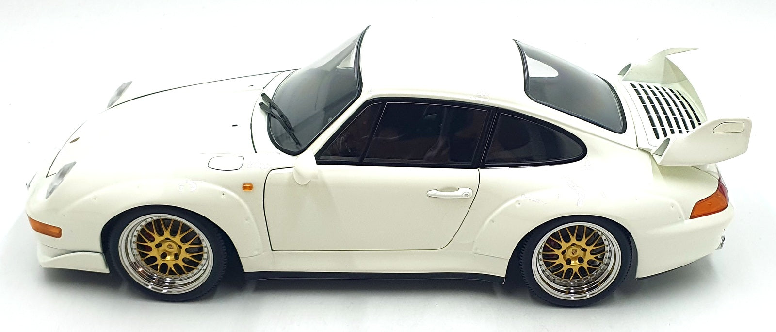 KK Scale 1/12 Scale KKDC120284B - 1996 Porsche 911 (993) GT2 with BBS-Rims White