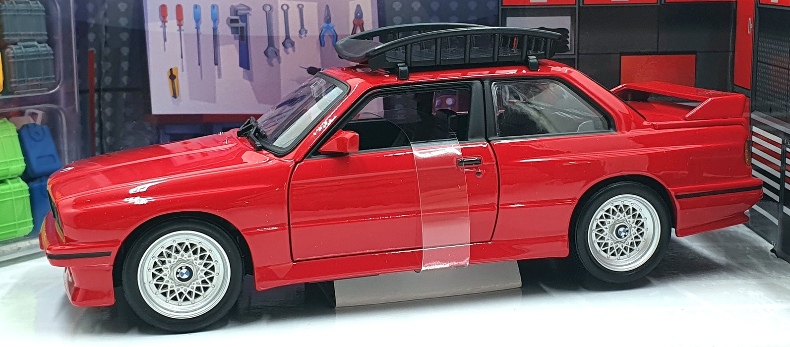 Burago 1/24 Scale Diecast 18-23014 - Eurotrek 1988 BMW 3 Series M3 - Red