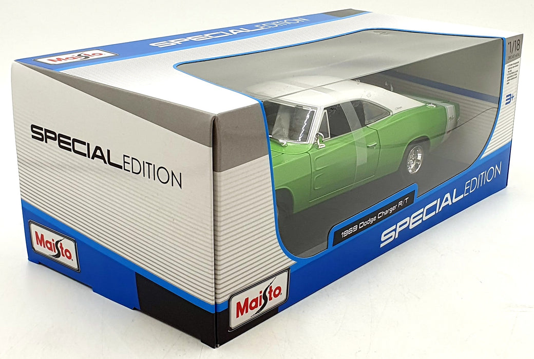Maisto 1/18 Scale Diecast 31387 GN - 1960 Dodge Charger R/T - Green/White