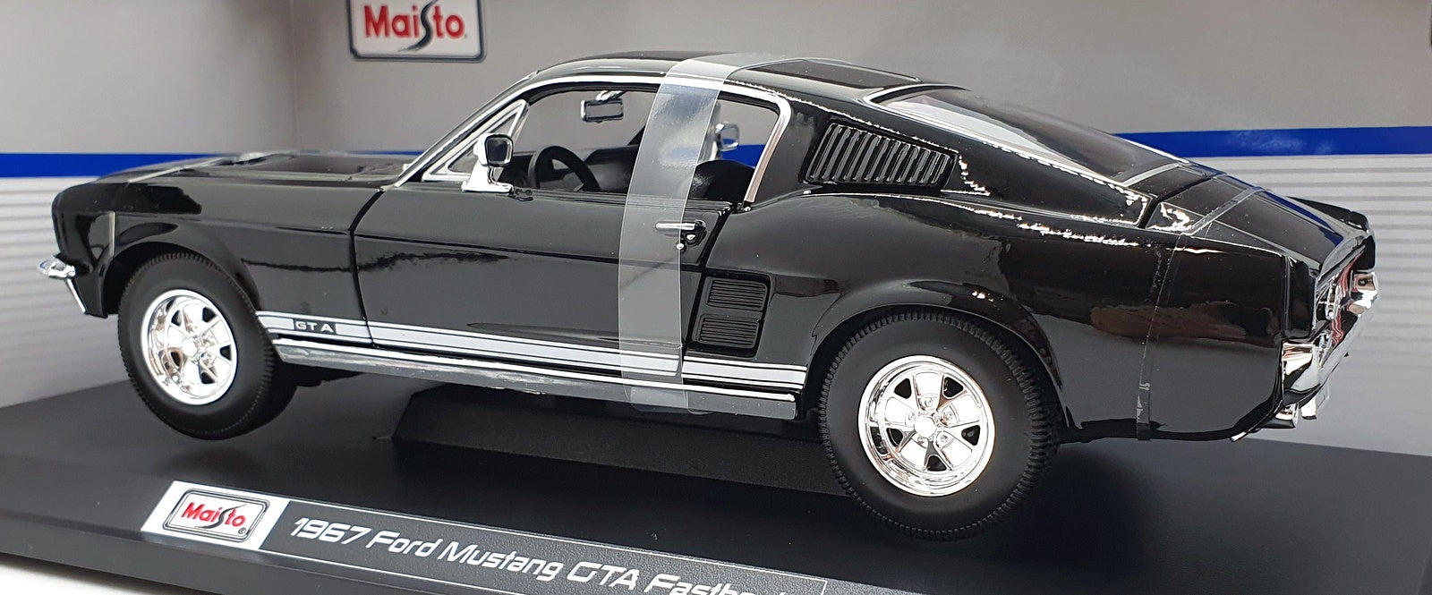 Maisto 1/18 Scale Diecast 311166 - 1967 Ford Mustang GTA Fastback - Black