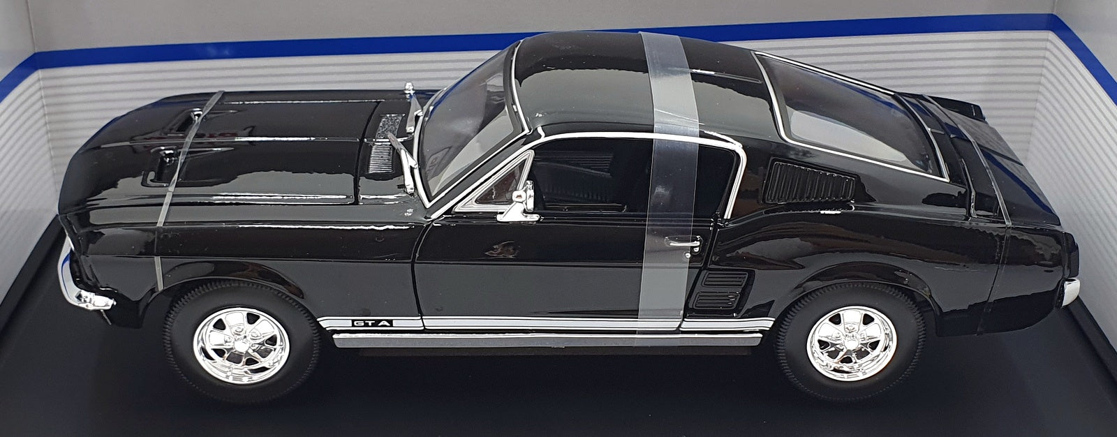 Maisto 1/18 Scale Diecast 311166 - 1967 Ford Mustang GTA Fastback - Black