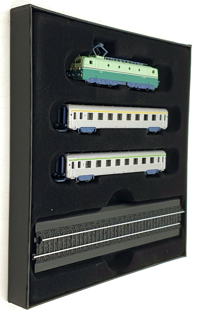 Atlas 1/220 Scale Static Model 7 165 112 - Le Mistral Train & 2 Coaches