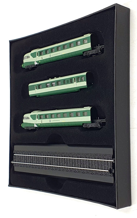 Atlas 1/220 Scale Static Model 7 165 113 - Settebello & 2 Coaches