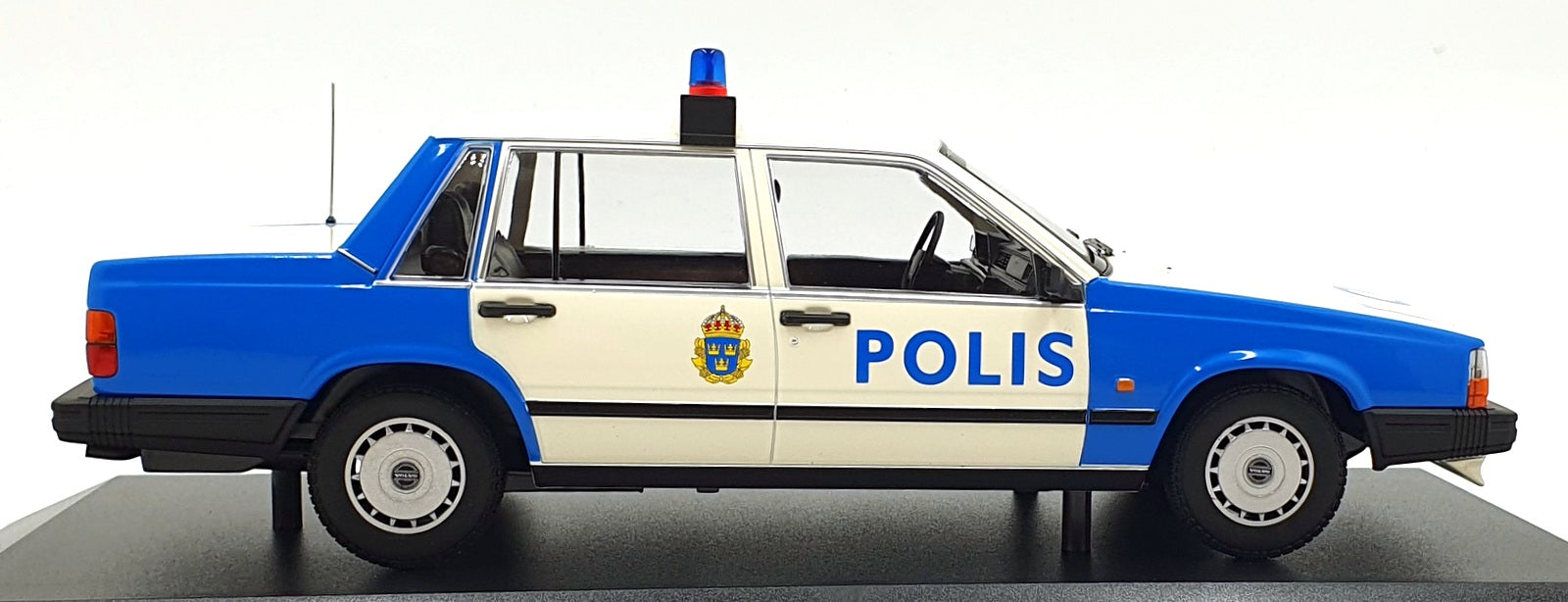 Minichamps 1/18 Scale Diecast 155 171791 - 1986 Volvo 740 GL - Swedish Police