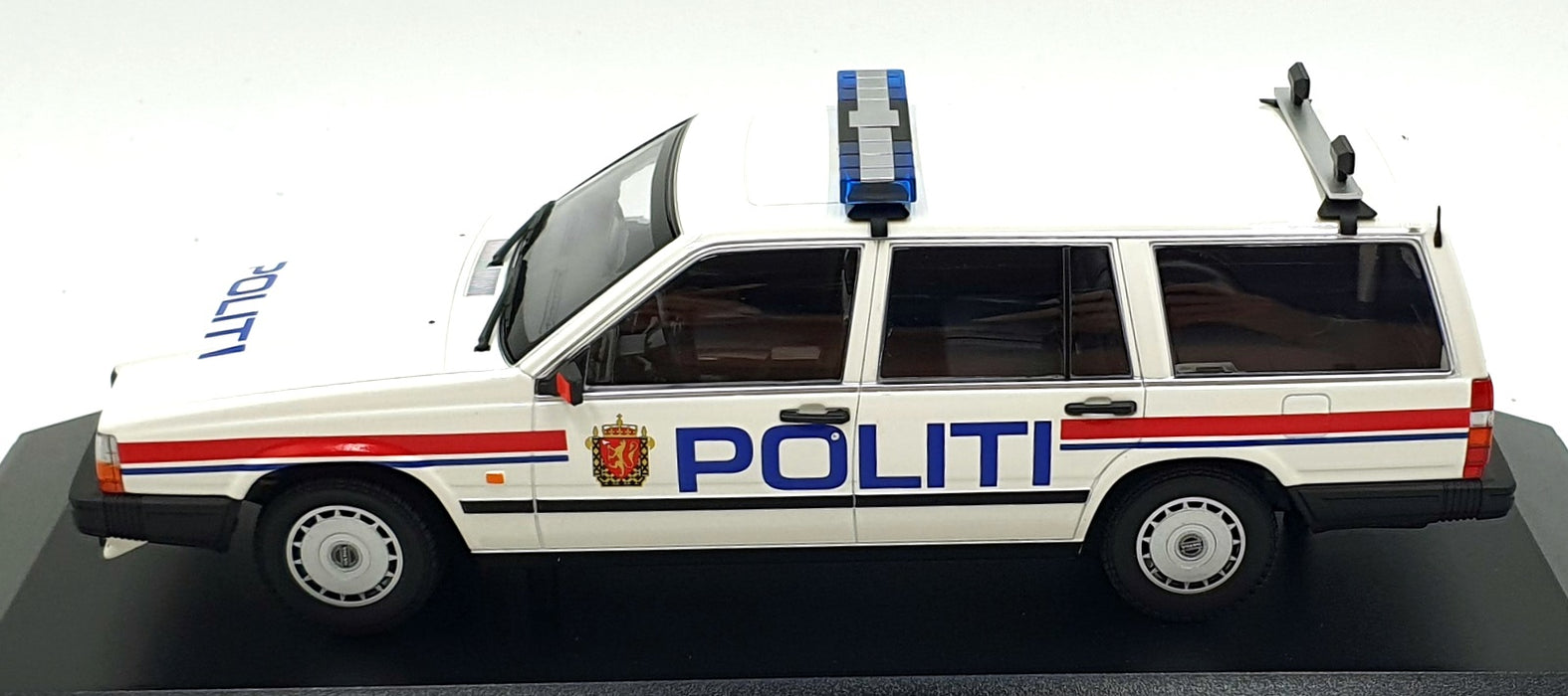 Minichamps 1/18 Scale Diecast 155 171796 - 1986 Volvo 740 GL Break Norway Police