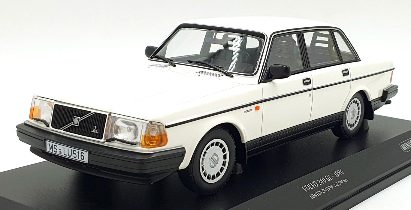 Minichamps 1/18 Scale Diecast 155 171402 - 1986 Volvo 240 GL - White