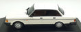 Minichamps 1/18 Scale Diecast 155 171402 - 1986 Volvo 240 GL - White