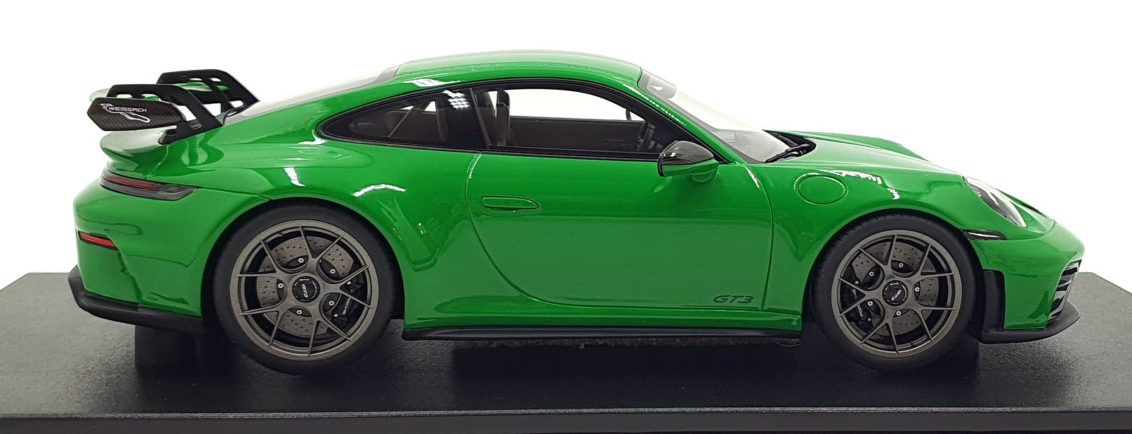 GT Spirit 1/18 Scale Resin GT576 - Porsche 911 992.2 GT3 - Green/Black