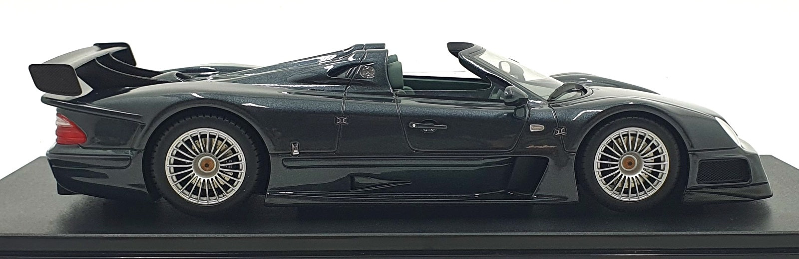 GT Spirit 1/18 Scale Resin GT960 - Mercedes CLK GTR Roadster