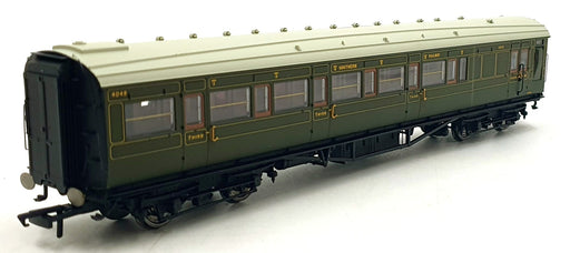Hornby OO Gauge (1/76) R 4300B - SR Maunsell 6 Compartment Brake '4049'