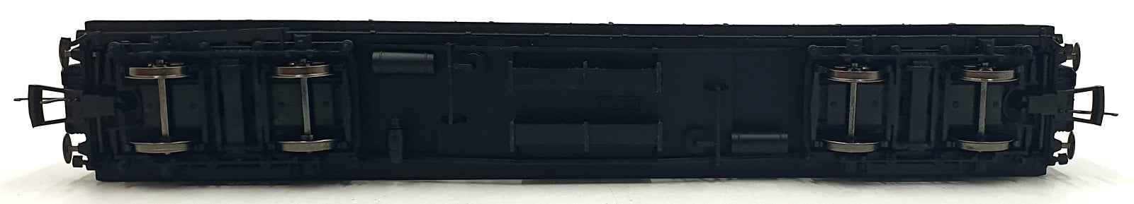 Hornby OO Gauge (1/76) R 4298B - SR Maunsell Corridor 1st Class Coach '7666'