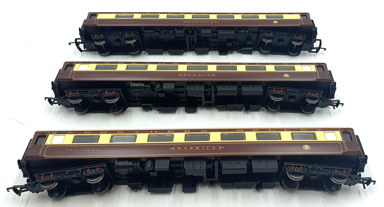 Hornby OO Gauge (1/76) R 4539 Northern Belle Pullman Cars x3 Mk2D Composite Car