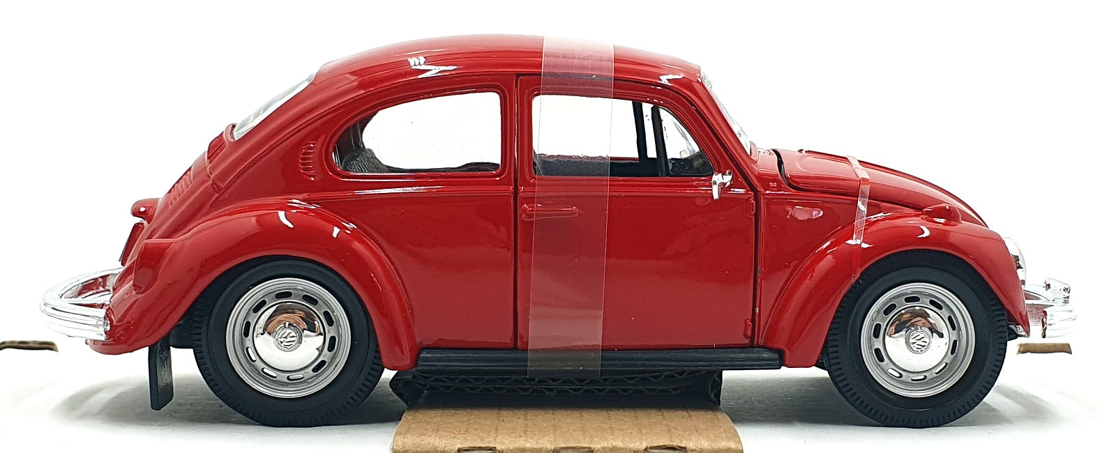 Maisto 1/24 Scale 31926-RD - Volkswagen Beetle - Red