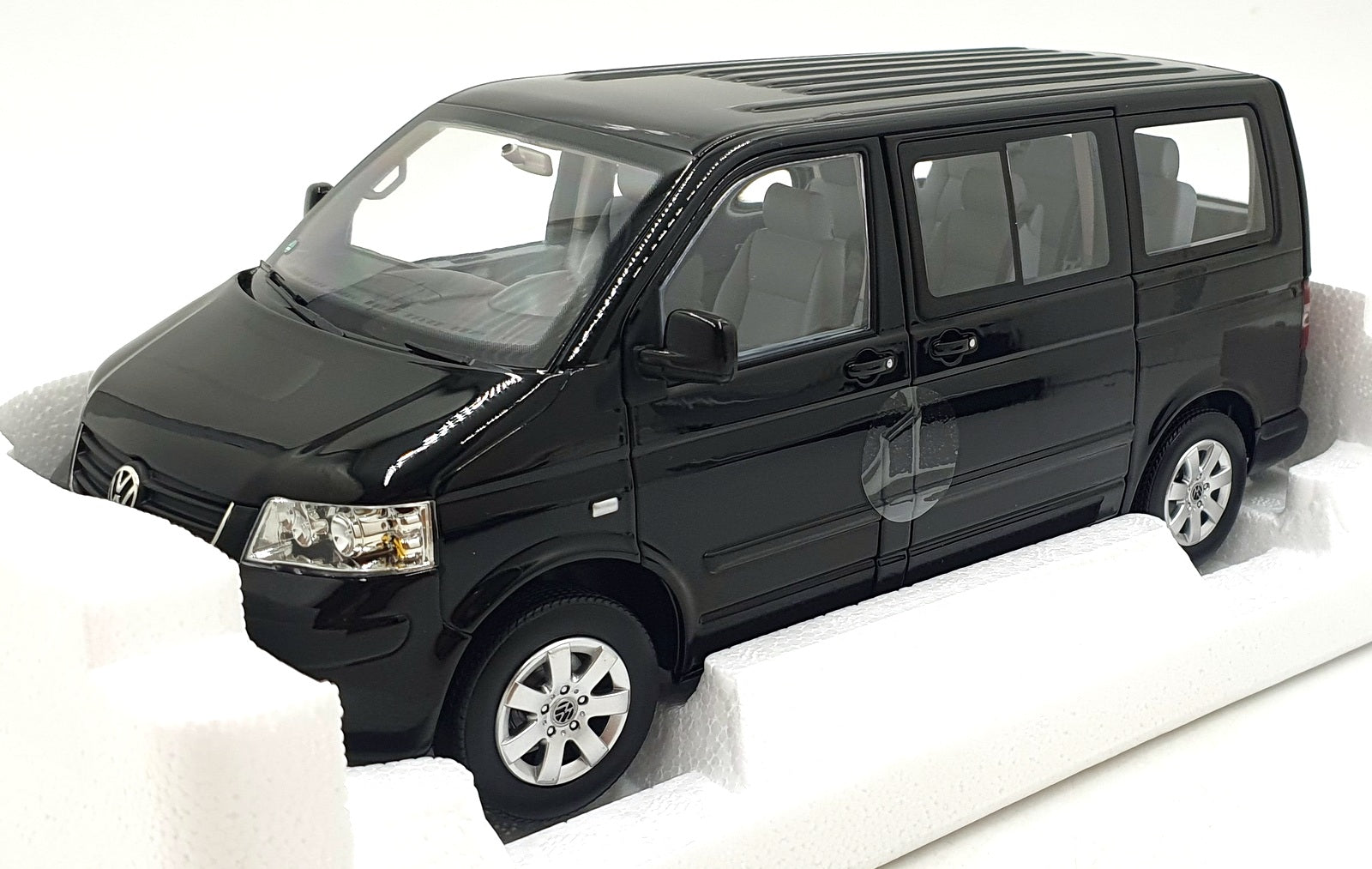 Norev 1/18 Scale 188600 - 2003 Volkswagen Multivan - Black